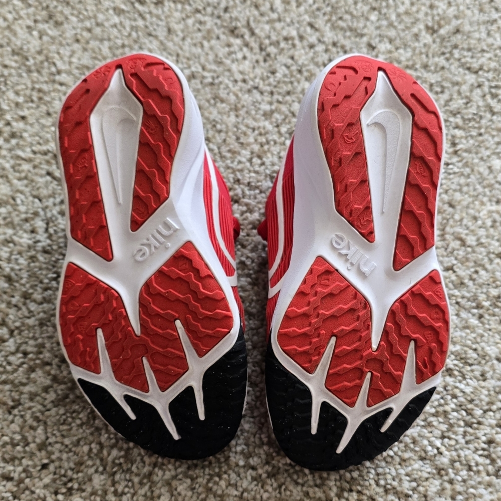 Boys Red and White Nike Sneakers - Picture 4 of 7